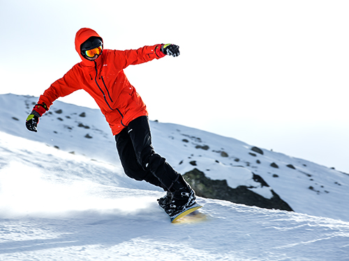 moniteur de snowboard enfants à megève, cours de snowboard enfants